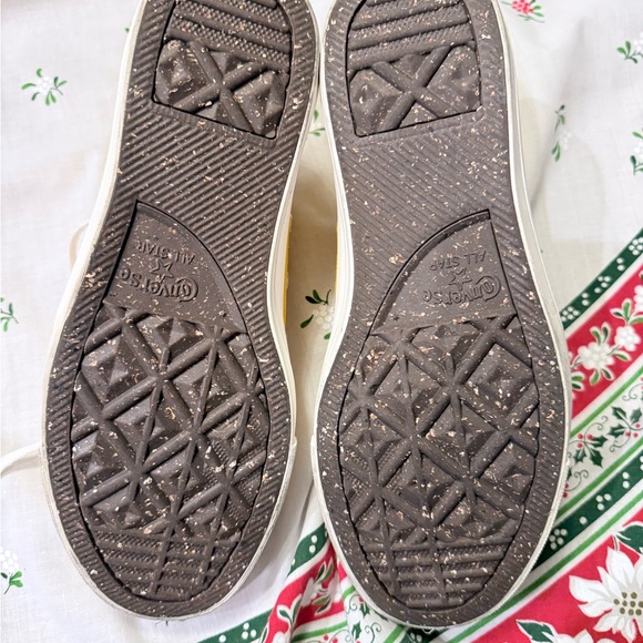 Converse Mustard High-Top Sneakers, women’s 8.5 WIDE - Picture 6 of 7